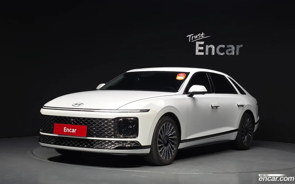 Hyundai Grandeur 2.5 2WD 2023 — фото 1, купить с доставкой в Москву