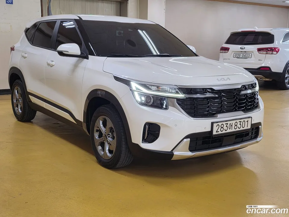 Kia Seltos 2.0 2WD 2023 — миниатюра 3