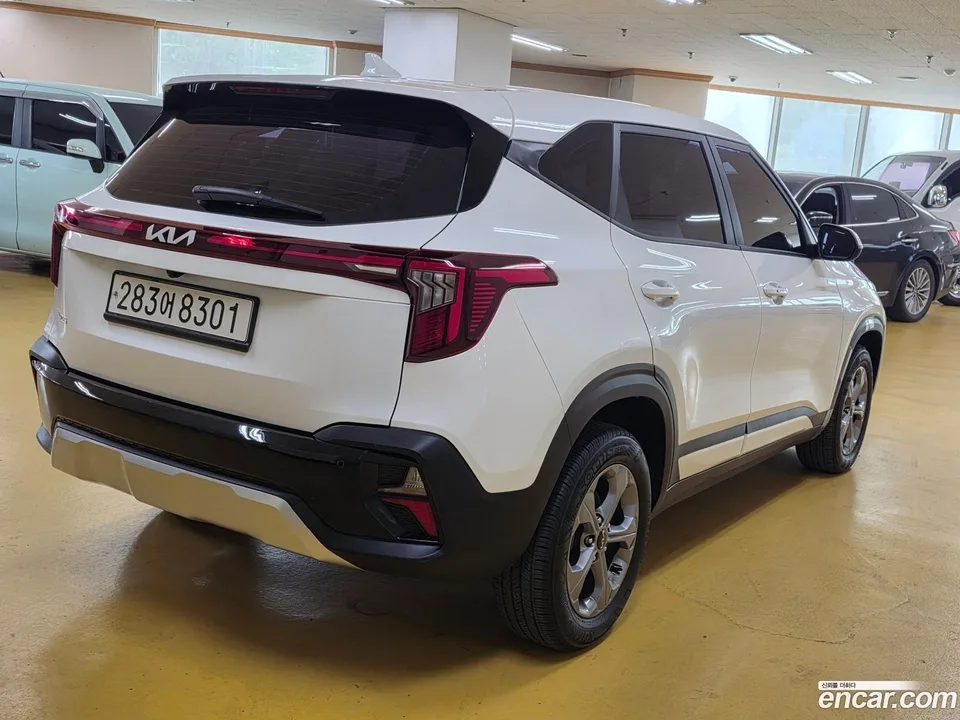 Kia Seltos 2.0 2WD 2023 — миниатюра 4