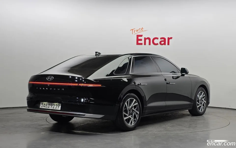 Hyundai Grandeur 2.5 2WD 2023 — миниатюра 2