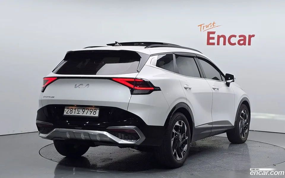 Kia Sportage 2.0 2WD 2022 — миниатюра 2