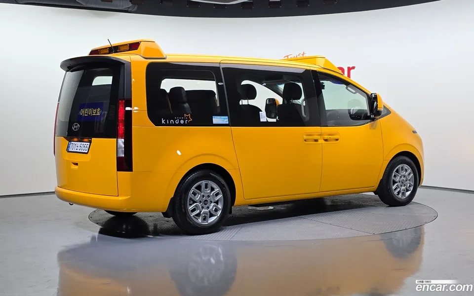 Hyundai Staria L3.5 2024 — миниатюра 2