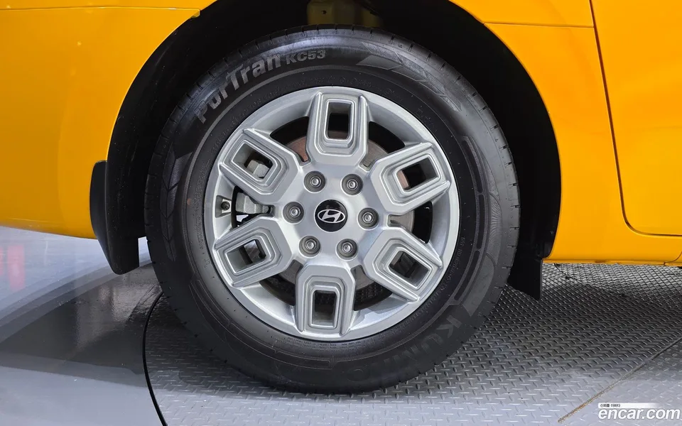 Hyundai Staria L3.5 2024 — миниатюра 5