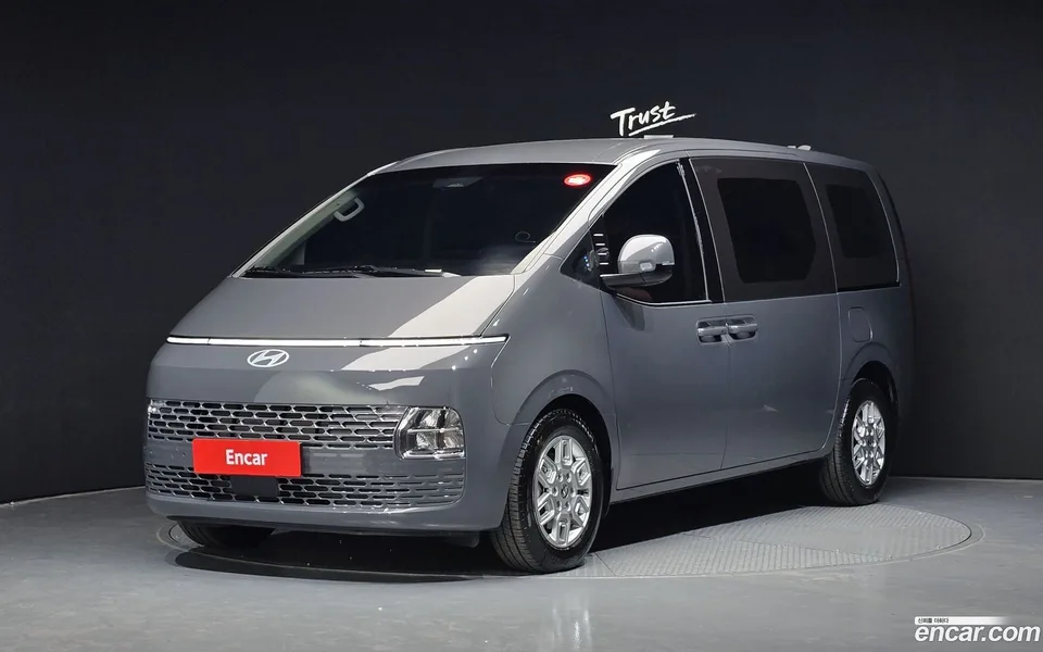 Hyundai Staria L3.5 3 2025 — фото 1, купить с доставкой в Москву