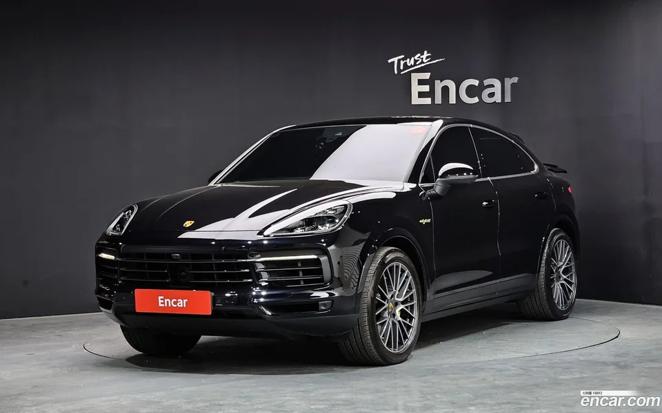 Porsche Cayenne 3.0 E- 2022 — фото 1, купить с доставкой в Москву