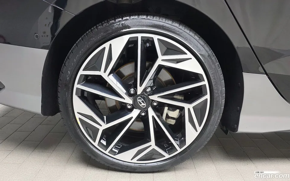 Hyundai Ioniq 6 AWD 2023 — миниатюра 5