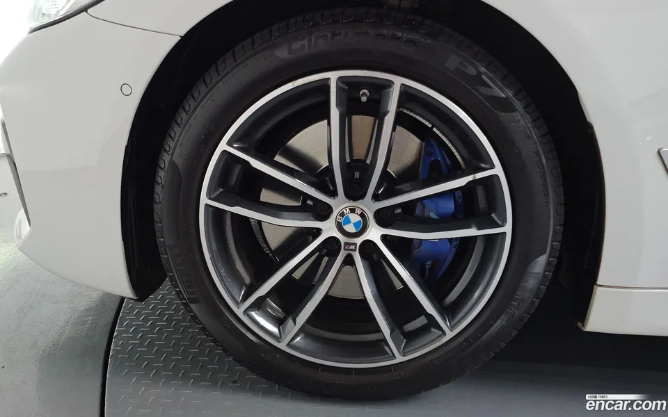 BMW 5 Series 520i M 2022 — миниатюра 5