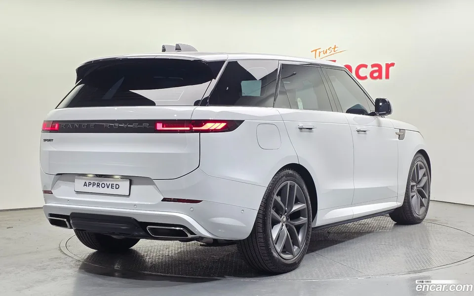 Land Rover Range Rover Sport P550E HSE 2025 — миниатюра 2