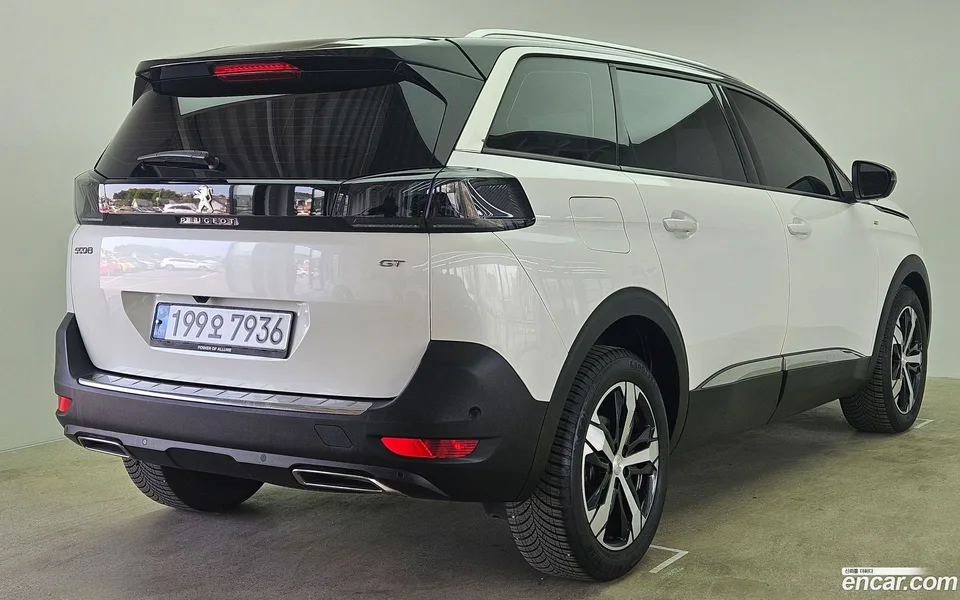 Peugeot 5008 1.2 Pure Tech GT 2022 — миниатюра 2