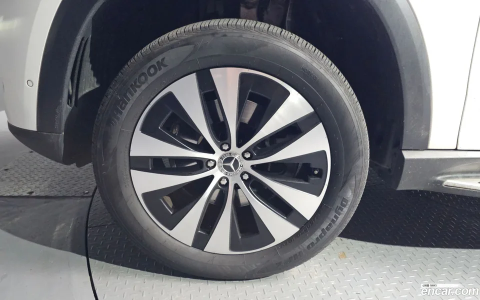 Mercedes-Benz GLE-Class GLE300d 4MATIC 2023 — миниатюра 5