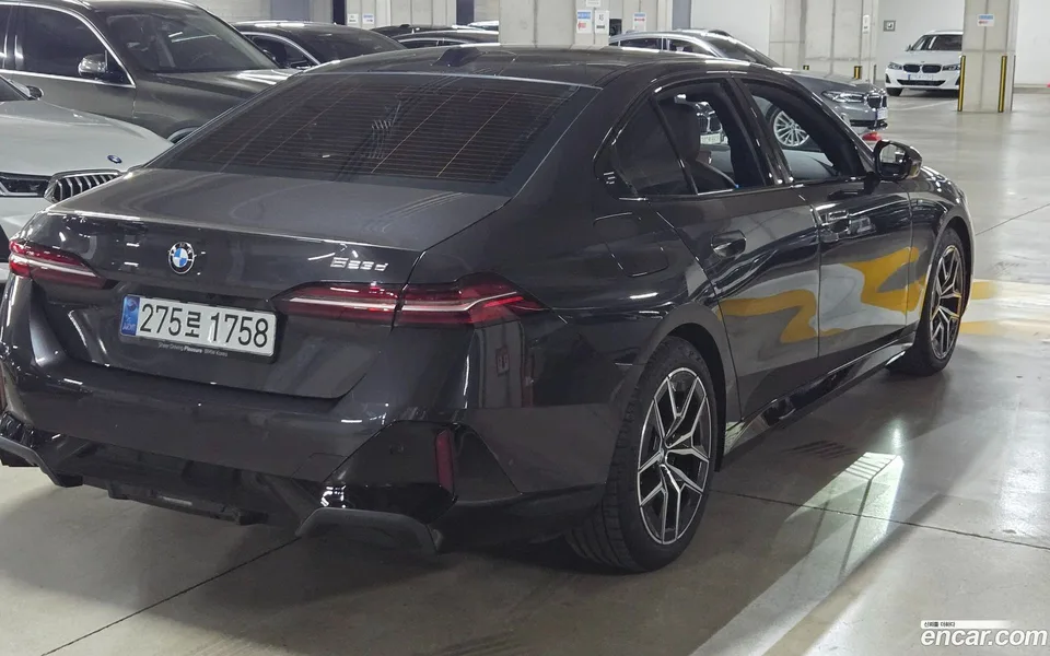 BMW 5 Series 523d M 2025 — миниатюра 2