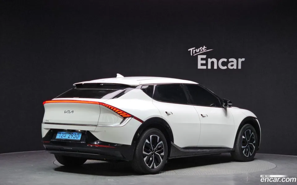 Kia EV6 2022 — миниатюра 2