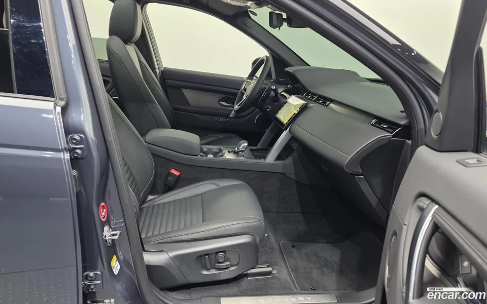 Land Rover Discovery Sport P250 SE 2025 — миниатюра 3