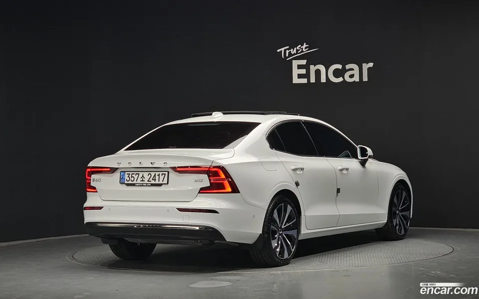 Volvo S60 B5 2024 — миниатюра 2