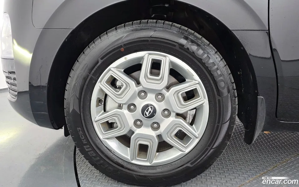 Hyundai Staria L3.5 3 2025 — миниатюра 5