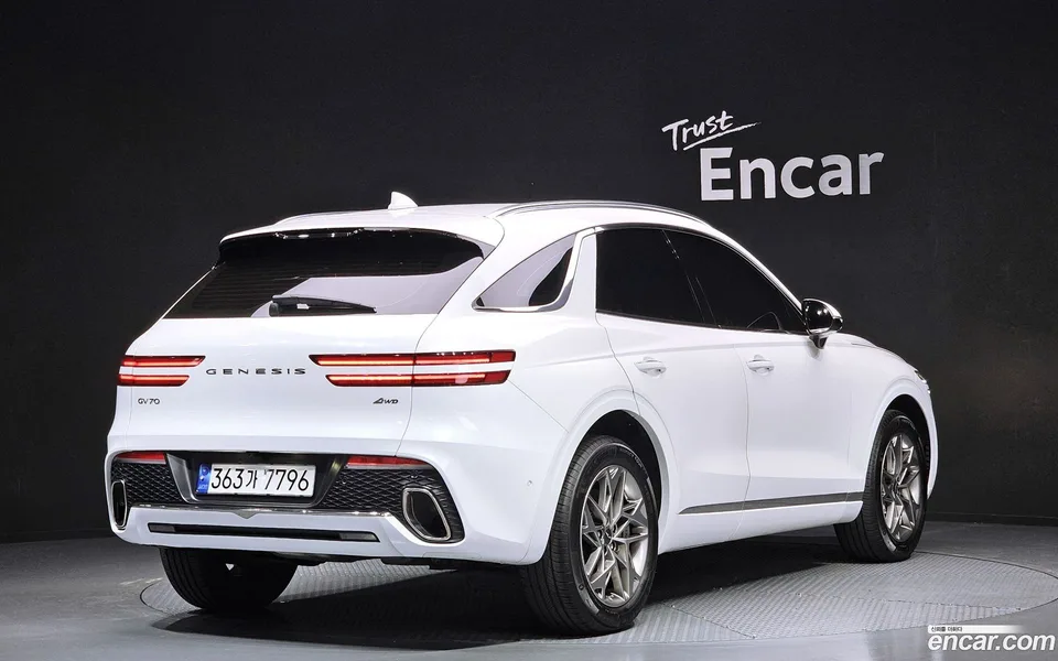 Genesis GV70 2.5T AWD 2022 — миниатюра 2