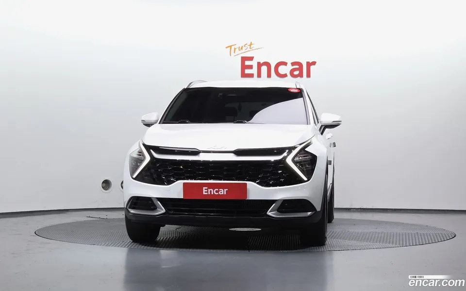 Kia Sportage 1.6 2WD 2023 — миниатюра 3
