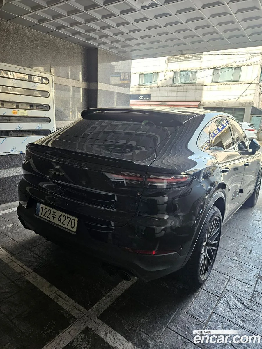 Porsche Cayenne 3.0 E- 2022 — миниатюра 2