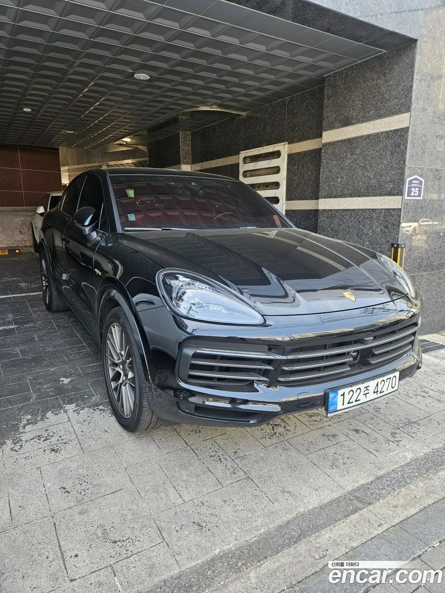 Porsche Cayenne 3.0 E- 2022 — фото 1, купить с доставкой в Москву