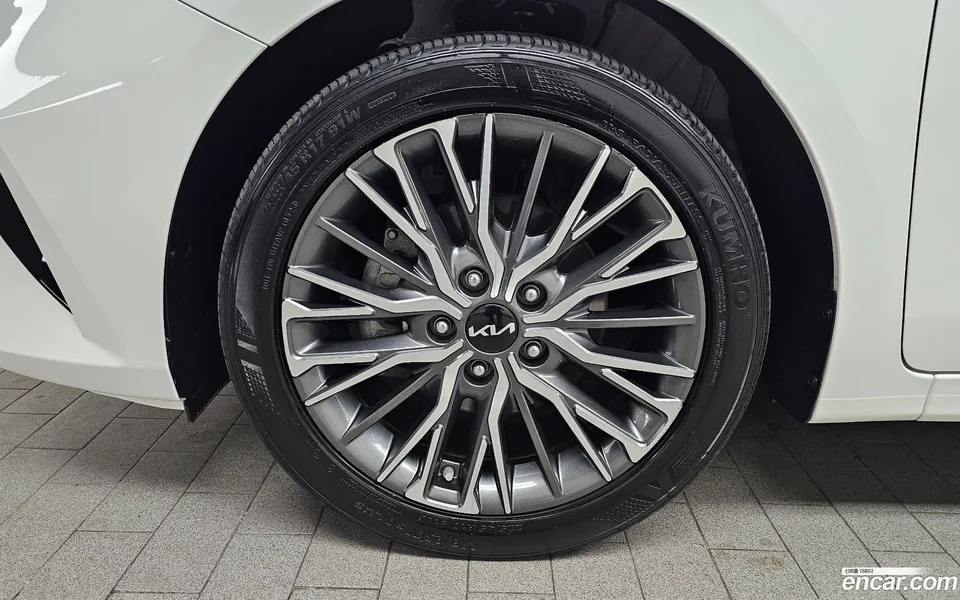 Kia K3 1.6 2023 — миниатюра 5
