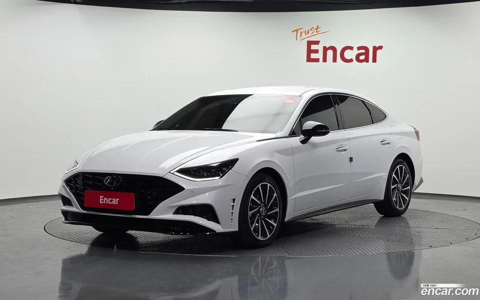 Hyundai Sonata 2.0 2022 — фото 1, купить с доставкой в Москву