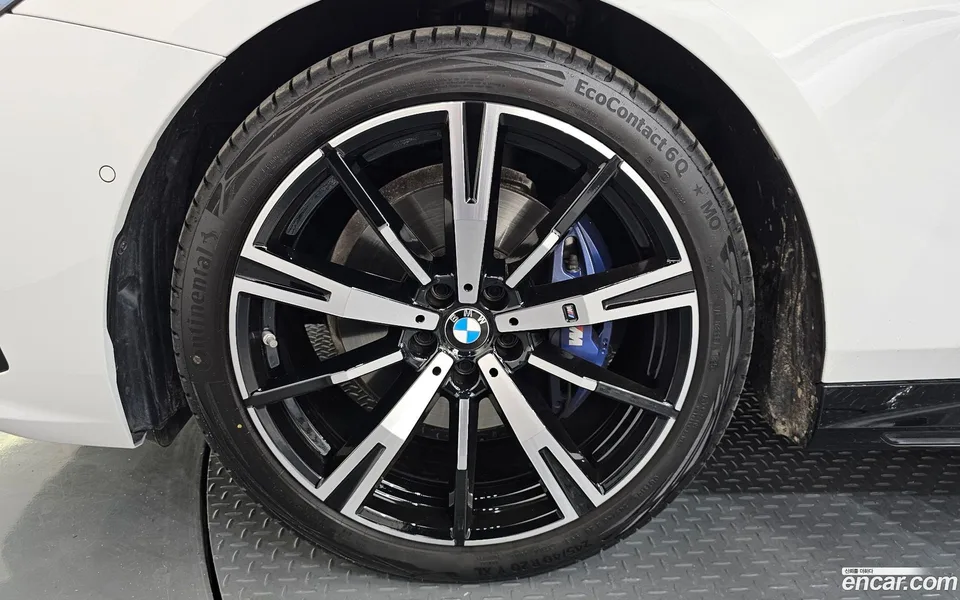 BMW 5 Series 530i xDrive M 2025 — миниатюра 5