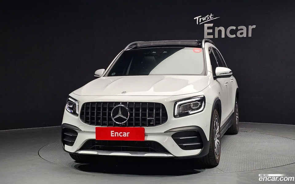 Mercedes-Benz GLB-Class AMG GLB35 4MATIC 2023 — миниатюра 3