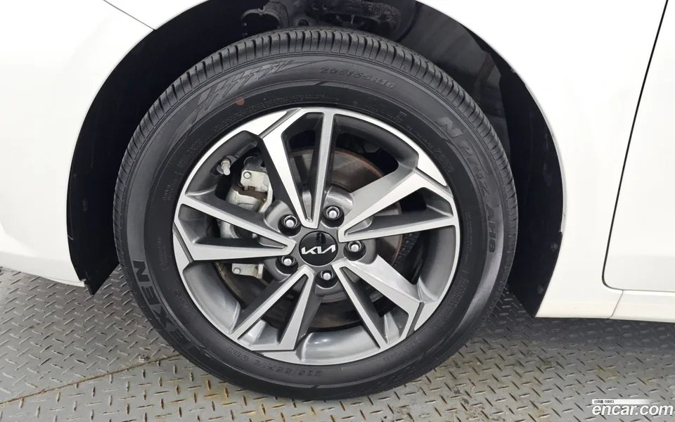 Kia K3 1.6 2024 — миниатюра 5