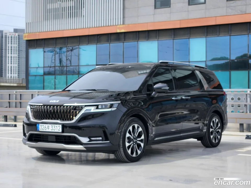 Kia Carnival 9 2022 — фото 1, купить с доставкой в Москву