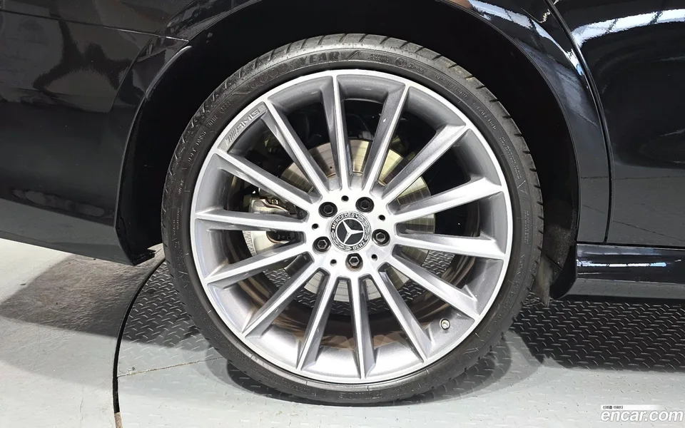 Mercedes-Benz E-Class E350 4MATIC AMG Line 2022 — миниатюра 5