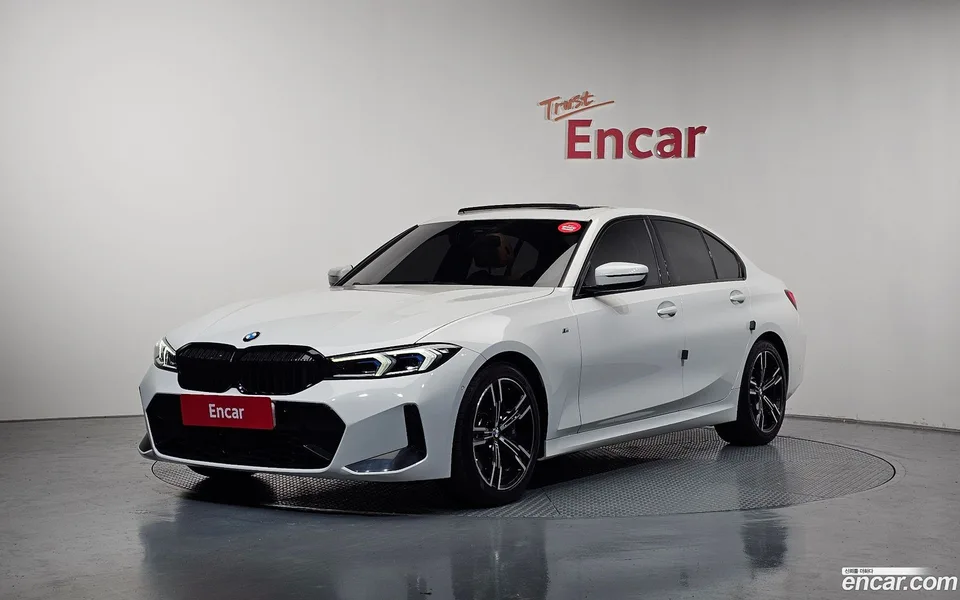 BMW 3 Series 320i M 2023 — фото 1, купить с доставкой в Москву