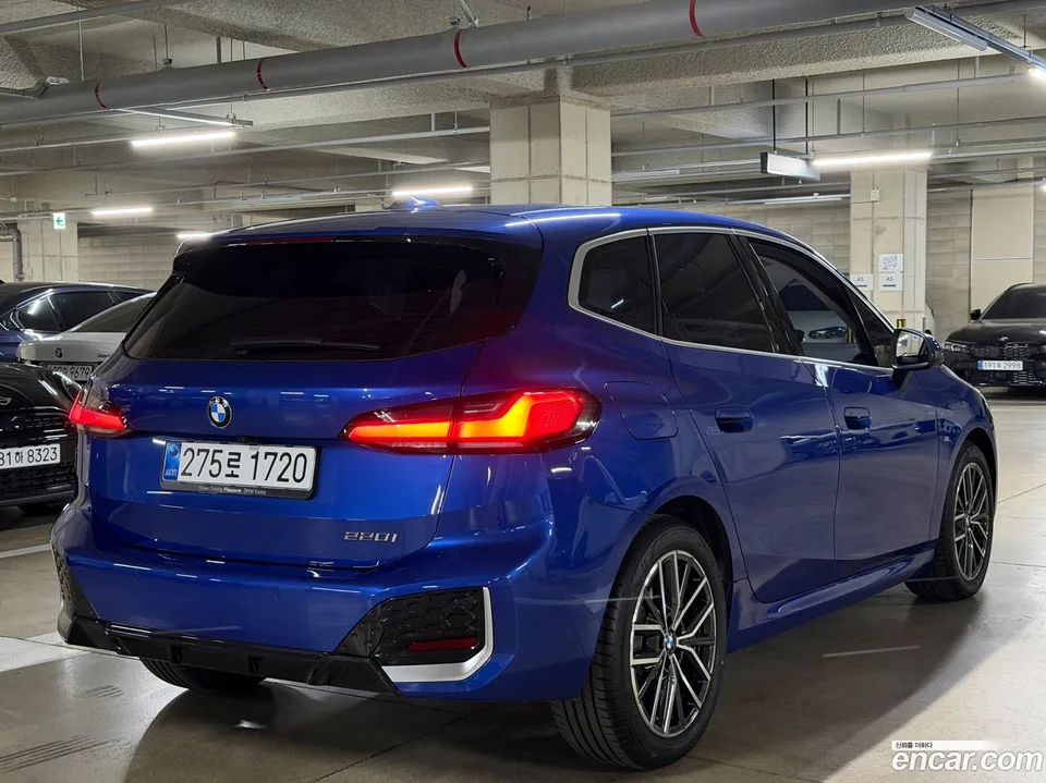 BMW 2 Series Active Tourer 220i M 2025 — миниатюра 2