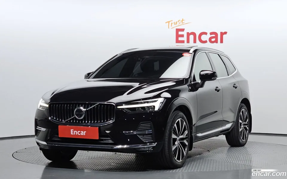 Volvo XC60 B6 2023 — фото 1, купить с доставкой в Москву