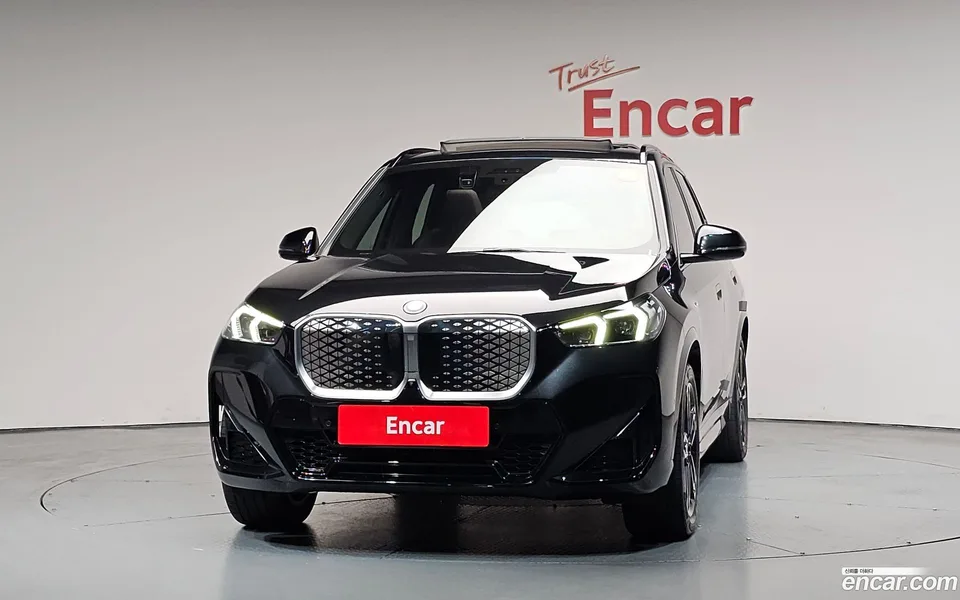 BMW iX1 xDrive 30 M 2024 — миниатюра 3