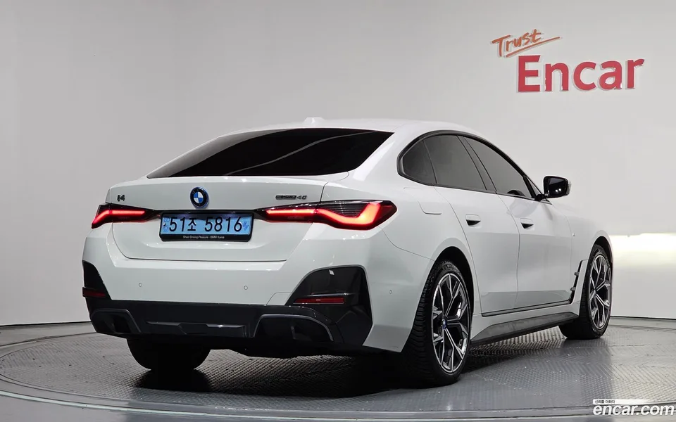 BMW i4 eDrive40 M 2022 — миниатюра 2