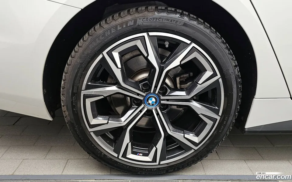 BMW i4 eDrive40 M 2022 — миниатюра 5