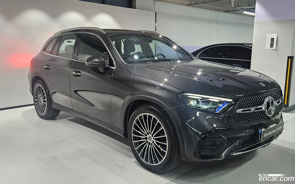 Mercedes-Benz GLC-Class GLC300 4MATIC AMG Line 2025 — миниатюра 2