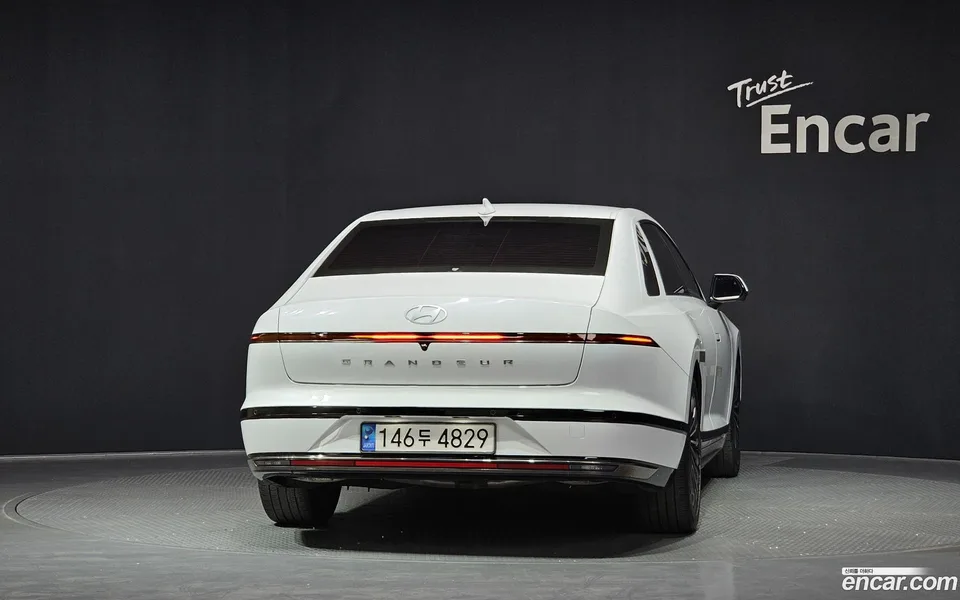 Hyundai Grandeur Hybrid 2023 — миниатюра 4