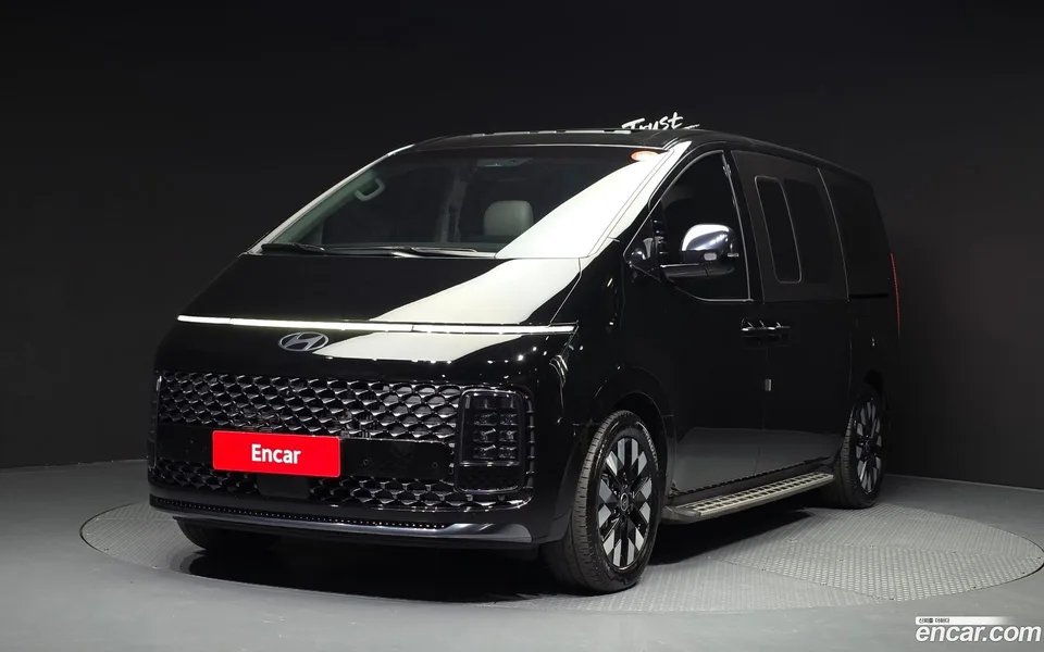 Hyundai Staria HEV 1.6 9 2024 — фото 1, купить с доставкой в Москву