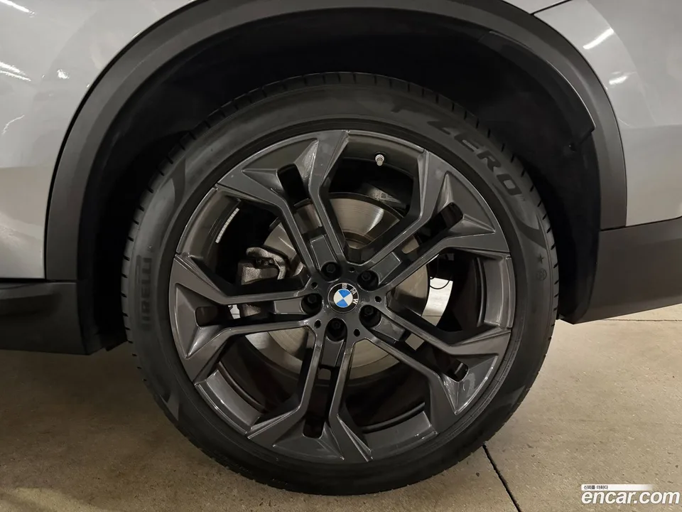 BMW X5 xDrive 40i xLine 2024 — миниатюра 5