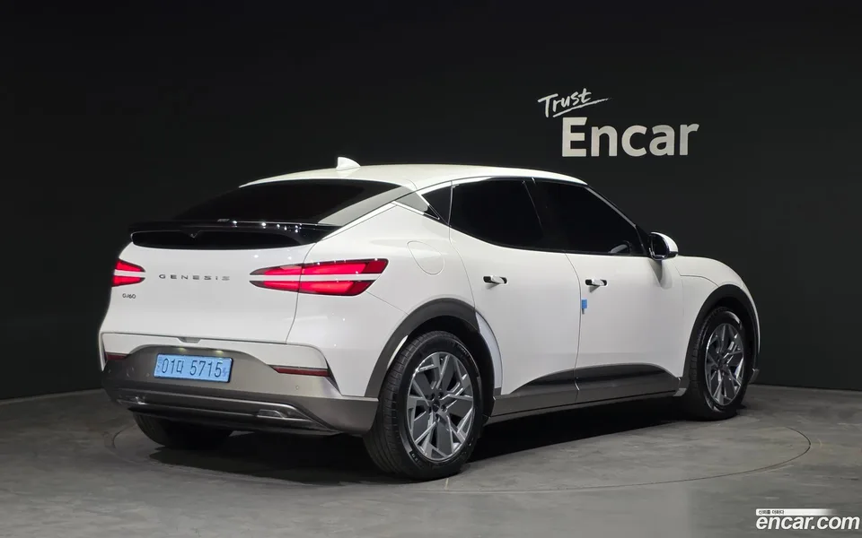 Genesis GV60 2023 — миниатюра 2