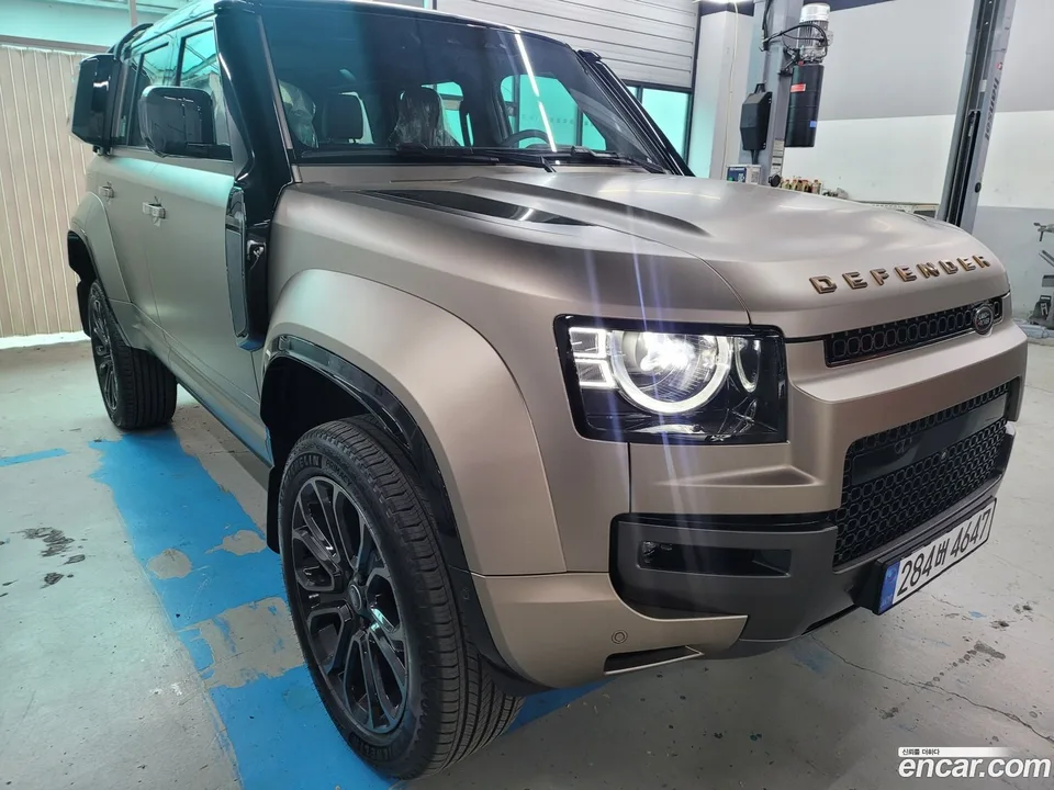 Land Rover Defender 110 P635 2025 — миниатюра 2