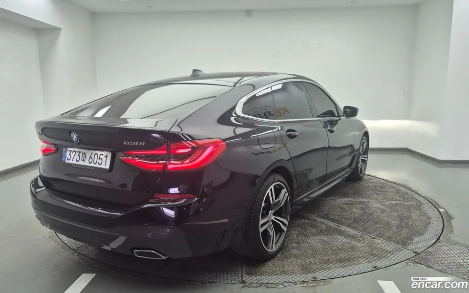 BMW 6 Series GT 630i xDrive M 2022 — миниатюра 2