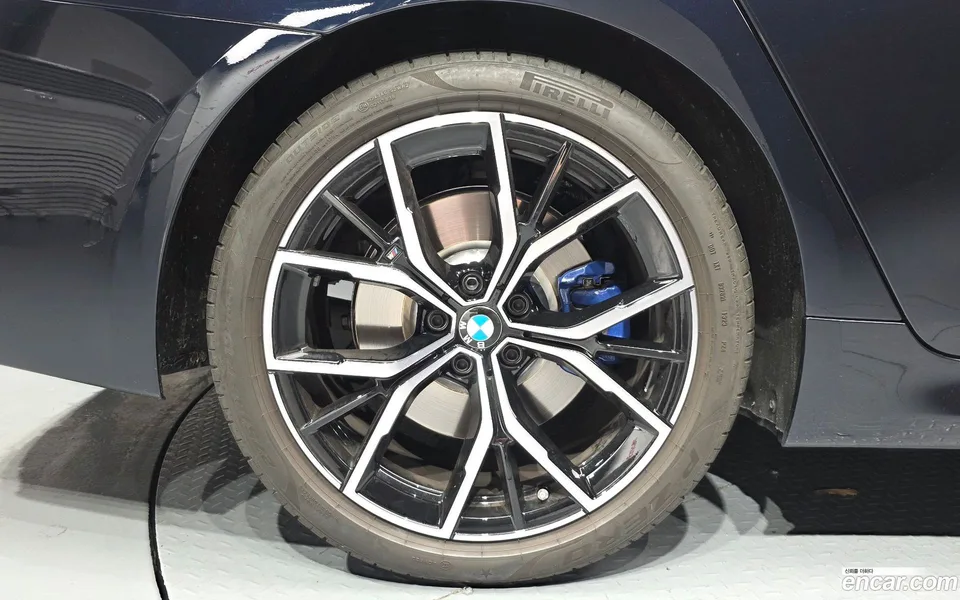 BMW 5 Series 530i M 2023 — миниатюра 5