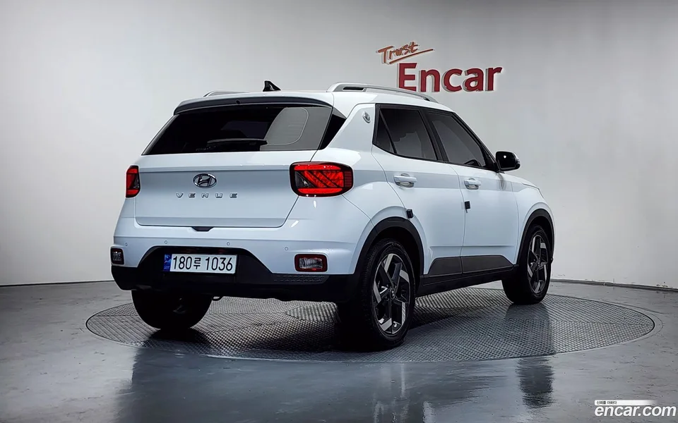 Hyundai Venue 1.6 2023 — миниатюра 2