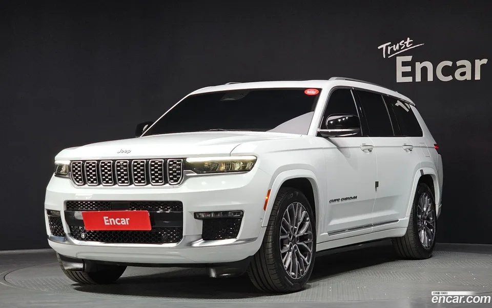 Jeep Grand Cherokee L 3.6 2023 — фото 1, купить с доставкой в Москву
