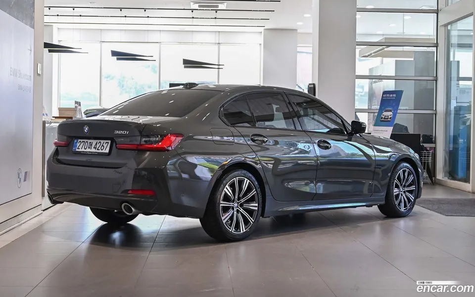 BMW 3 Series 320i 2025 — миниатюра 2