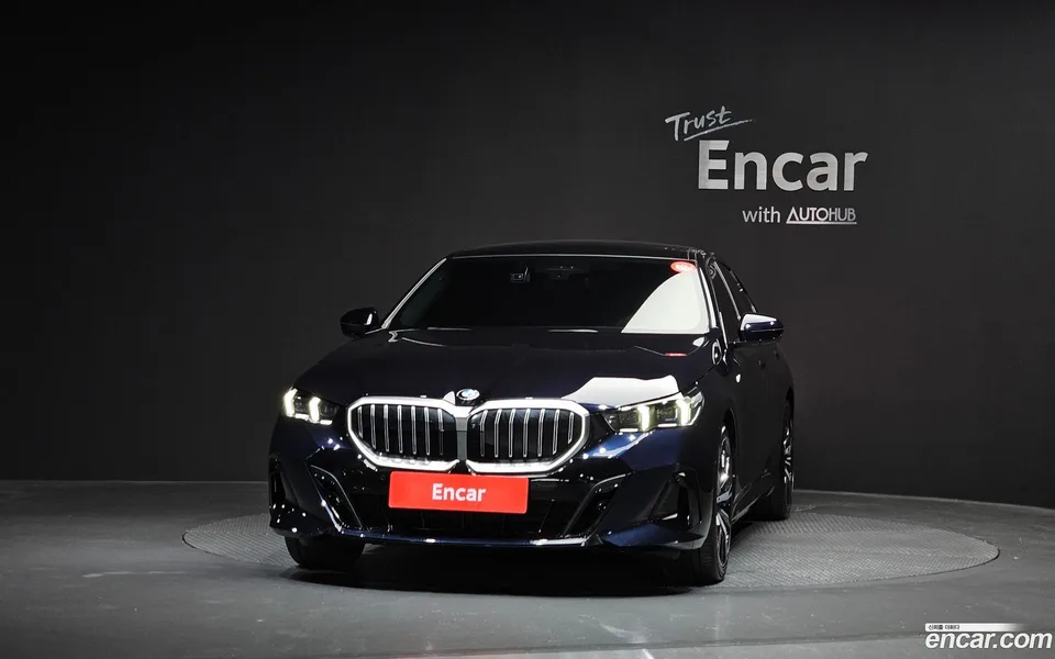 BMW 5 Series 530i xDrive M 2024 — миниатюра 3