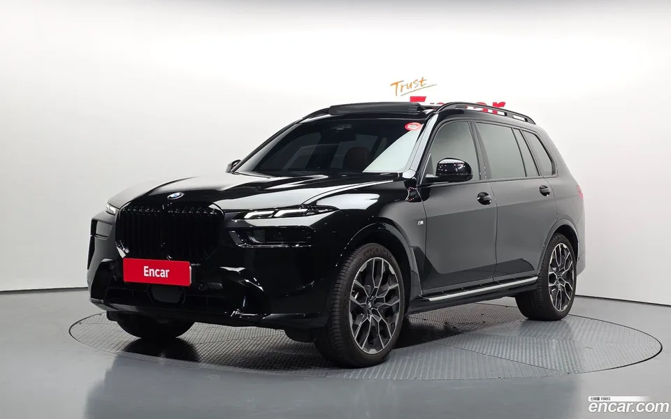 BMW X7 xDrive 40i M 6 2025 — фото 1, купить с доставкой в Москву