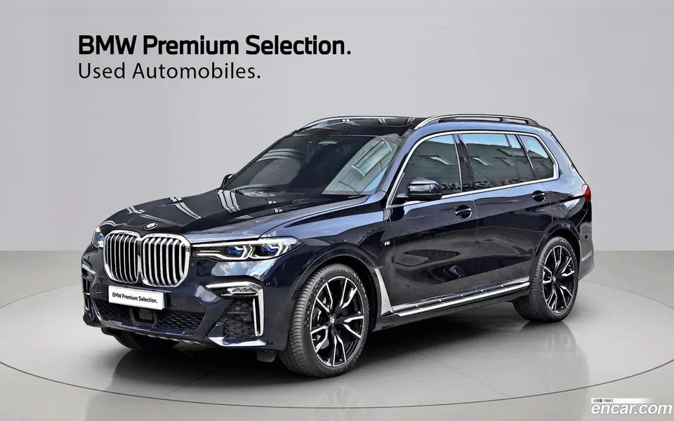 BMW X7 xDrive 40i M 6 2022 — фото 1, купить с доставкой в Москву